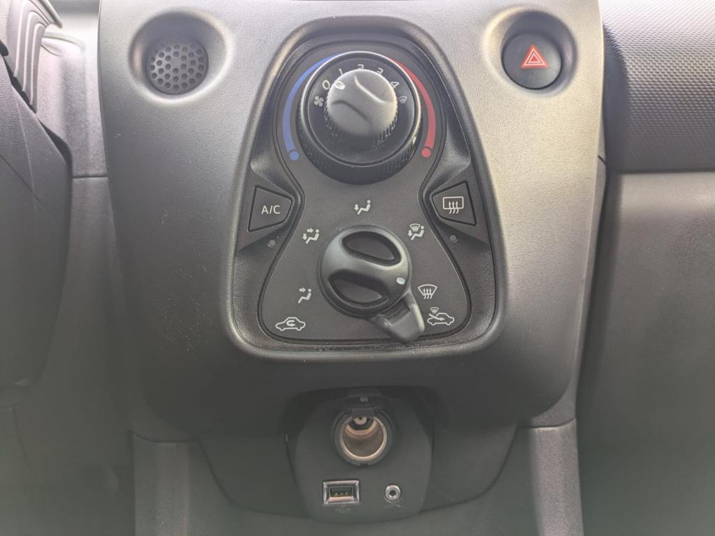 Toyota Aygo 1.0 vvt-i x-fun | airco | bluetooth