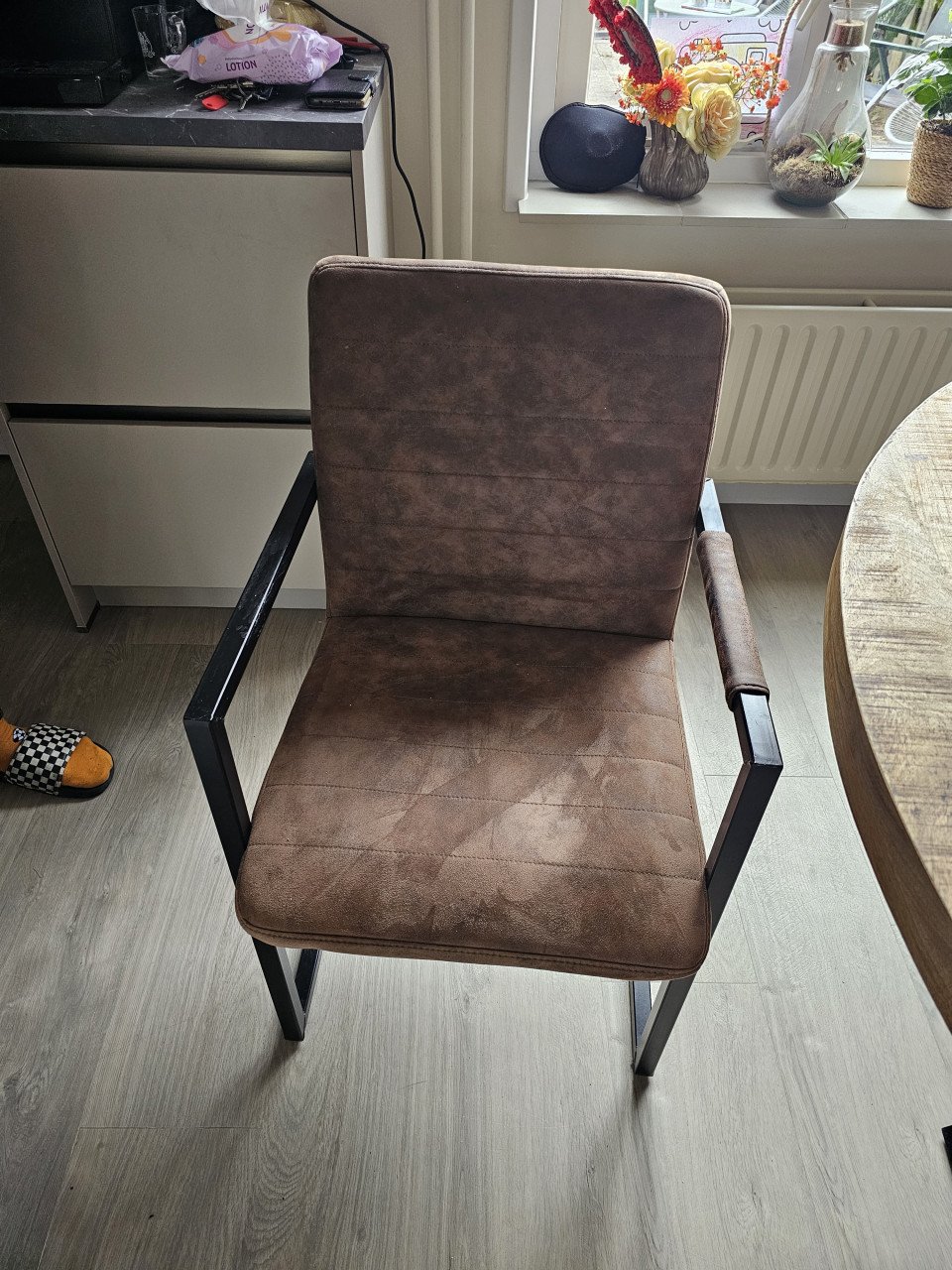 Mangohouten eettafel + 4 stoelen
