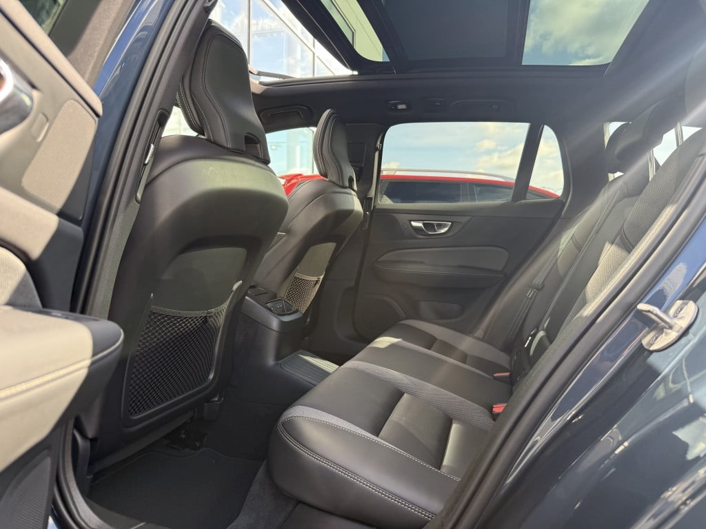 Volvo V60 v60 t6 awd plus dark