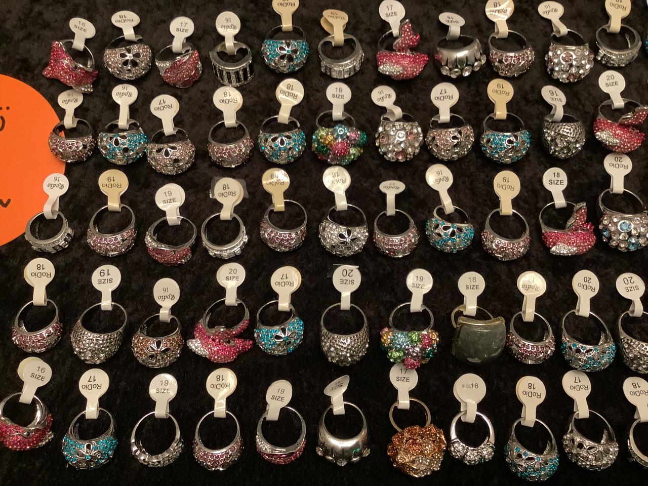 ***** partij nieuwe prachtige ringen *****. . (Partij 68)