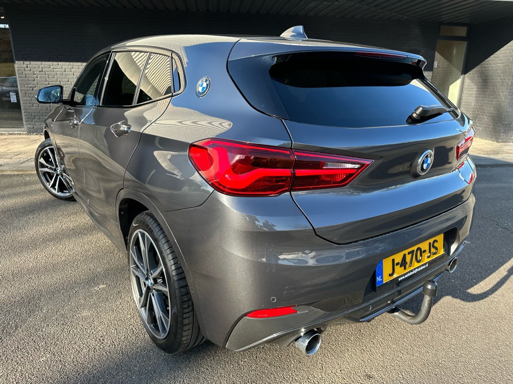 BMW X2 sdrive20i high executive // schaalstoelen // m pakket //