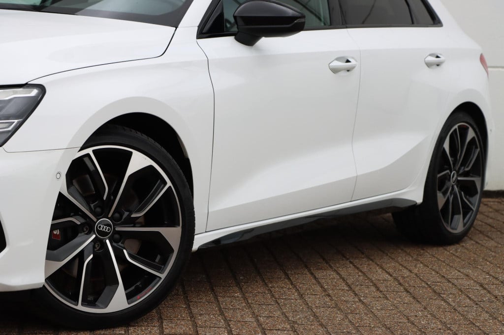 Audi S3 sportback 2.0 tfsi 310pk s tronic quattro edition one