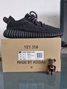 Adidas Yeezy 350  pirat black us10 eu44
