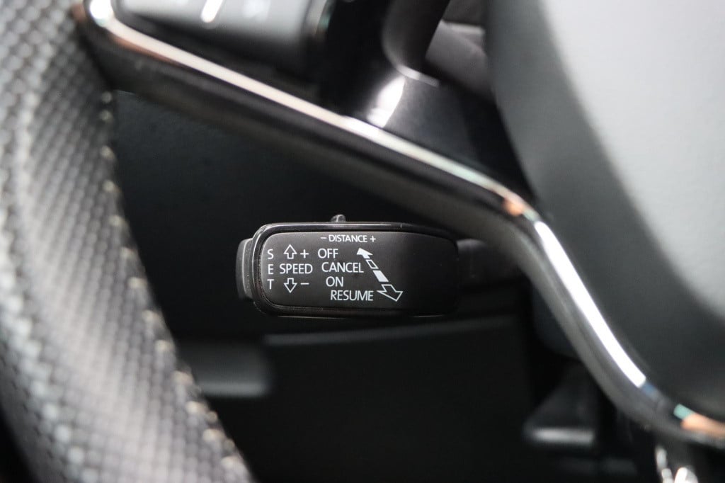 Skoda Superb 1.4 tsi iv sportline business 218pk dsg6
