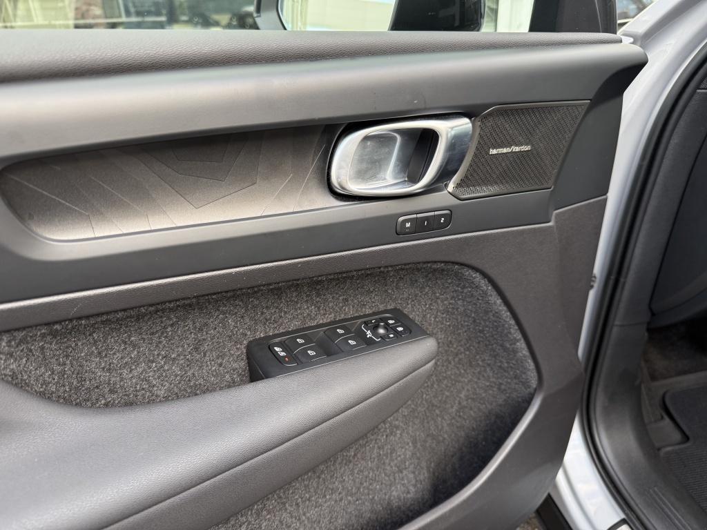 Volvo XC40 recharge ultra 252pk/ 70 kwh| panodak| 360camera| trekhaak