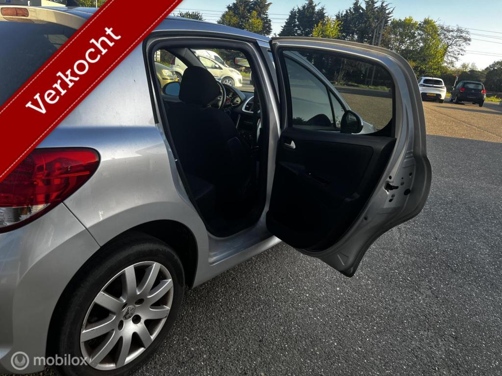 Peugeot 207 1.6 vti sportium