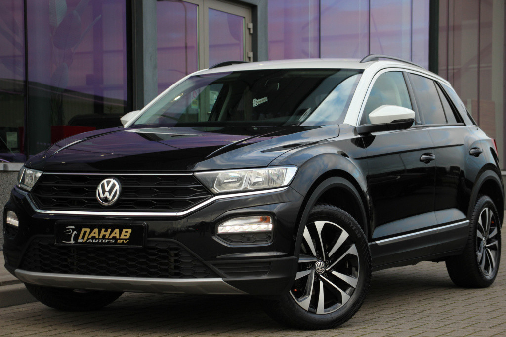Volkswagen T-roc 1.5 tsi sport | acc | stoelverwarming | carplay |