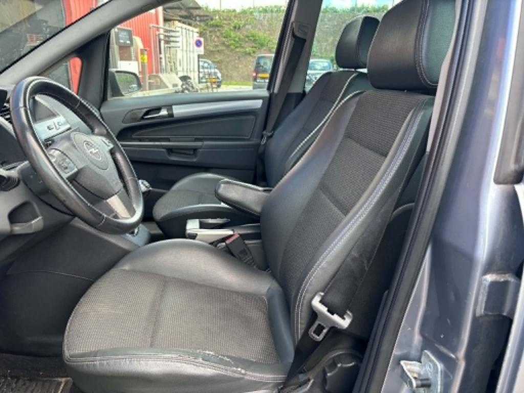 Opel Zafira 1.8 cosmo