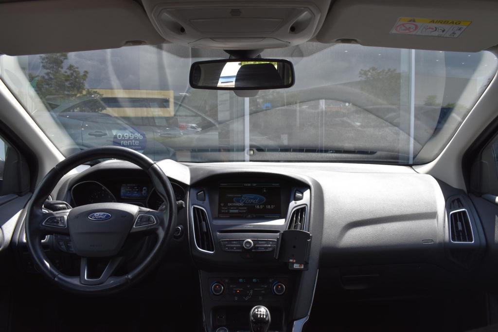 Ford Focus wagon 1.0 titanium edition | wegklapbare trekhaak | climate cont