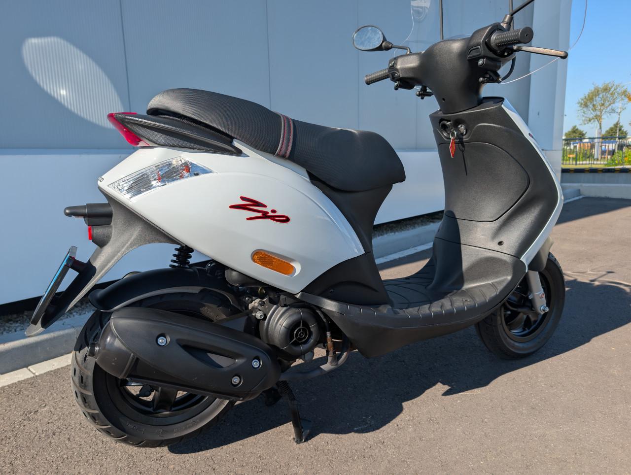 Piaggio Zip 4T *nieuwstaat