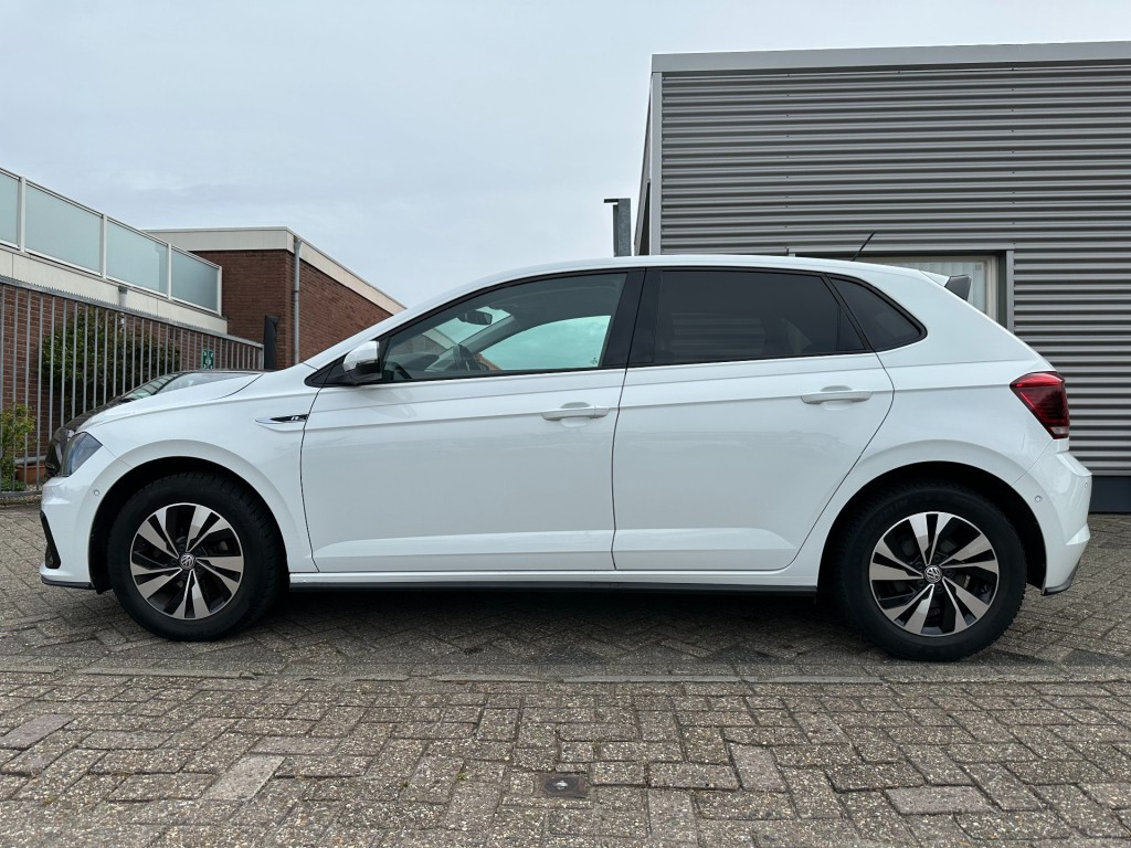Volkswagen Polo 1.0 tsi comfortline business r-line camera virtual cockpit 