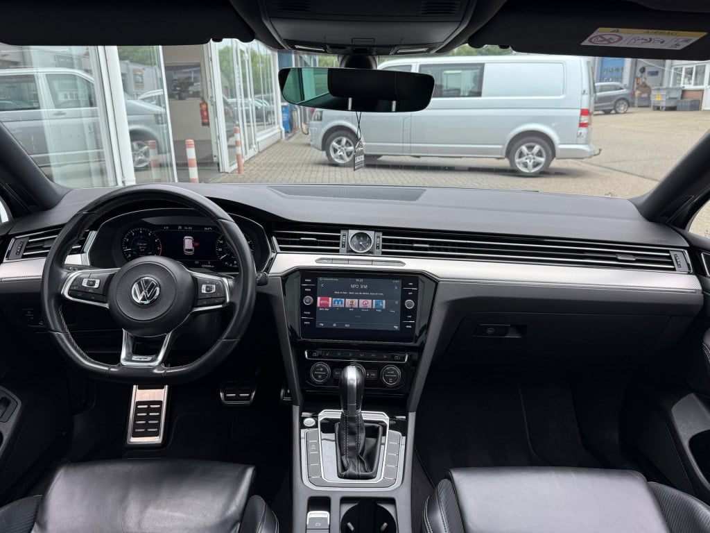 Volkswagen Passat variant 1.4 tsi act highline business r