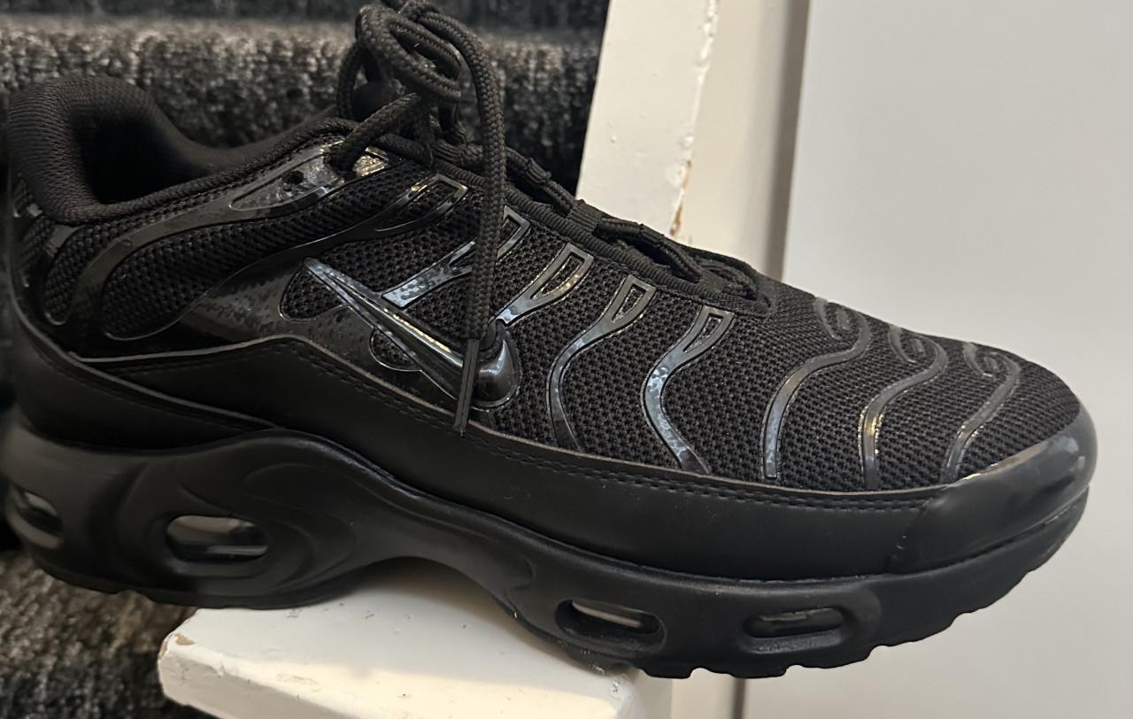 Nieuwe mooie zwarte sneakers maat 40