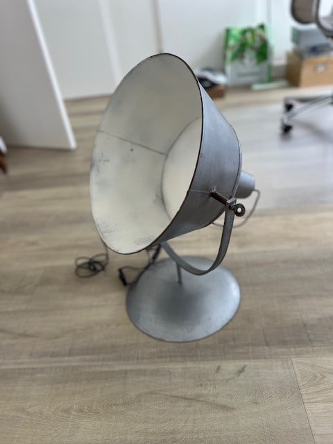 Industriële vloerlamp