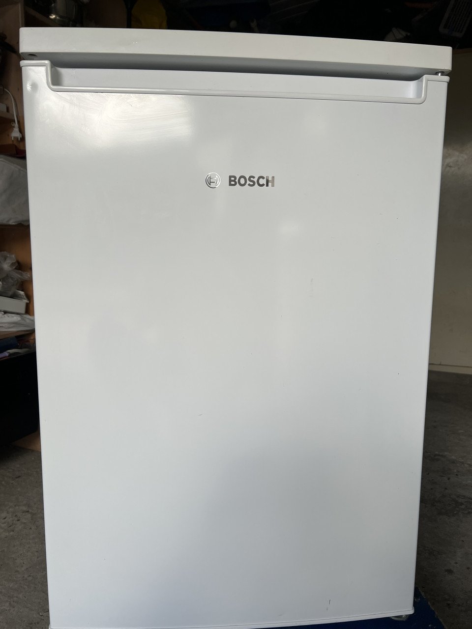 Bosch F (A+++) klasse tafelmodel Koelkast met vriesvak 85x56 cm. Als nieuw