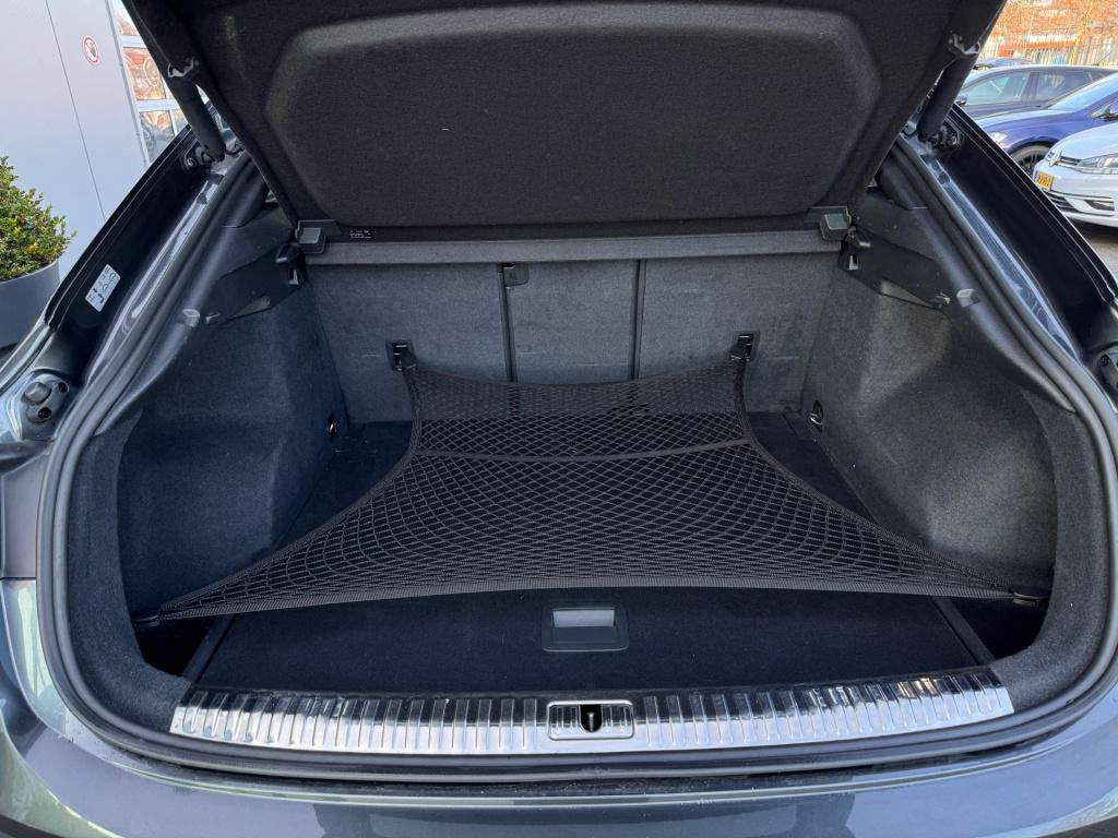 Audi Q3 sportback 35 tfsi s-line * matrix led * camera * black pack * keyle