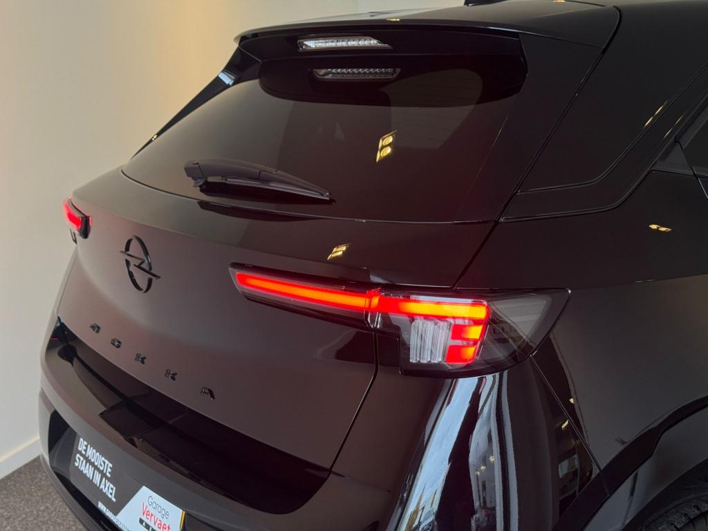 Opel Mokka 1.2 turbo gs black pack (model 2025)