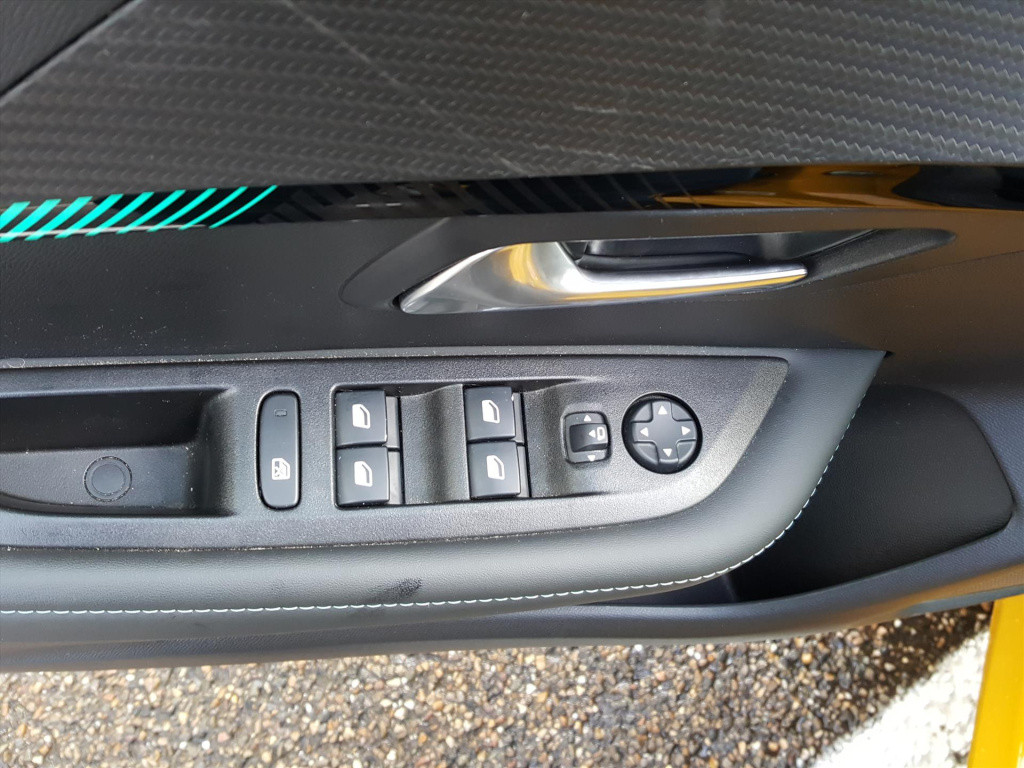 Peugeot 208 allure pack ev 50kwh 136pk 3-fase | navigatie | adaptieve cruis