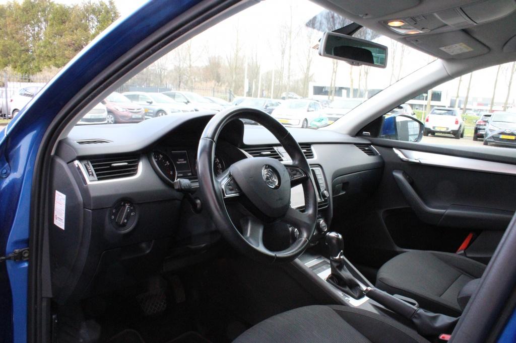 Skoda Octavia combi elegance business 1.4 tsi grt eleg bns