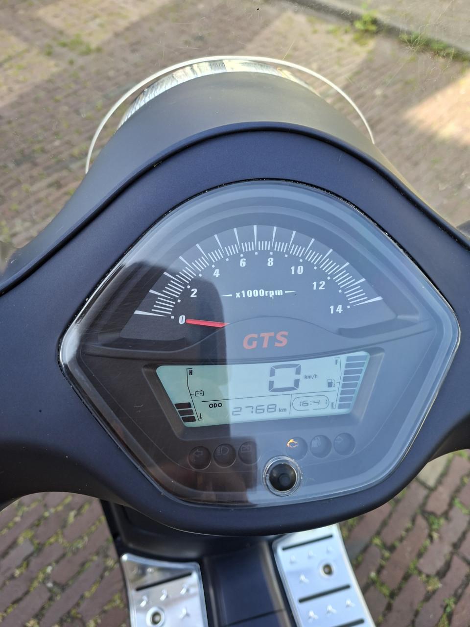 Scooter GTS Toscana Exclusive (2024) /1e Eigenaar / 2768 km