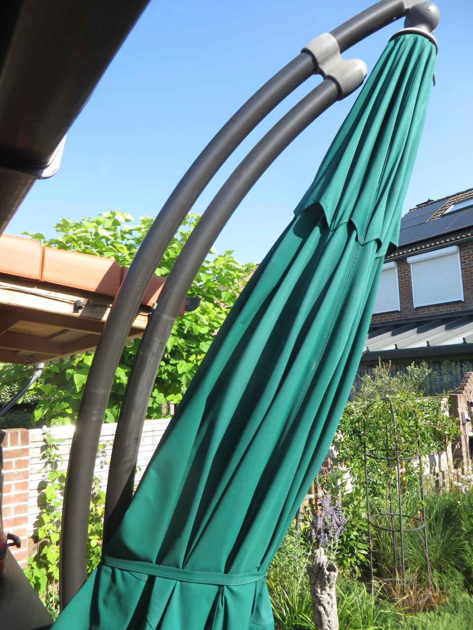 Parasol dia 340 cm. Merk Easy Sun