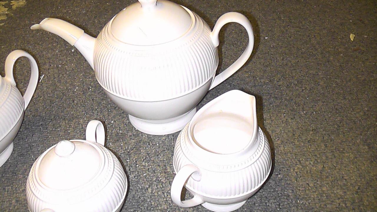 WEDSWOOD  SERVIES