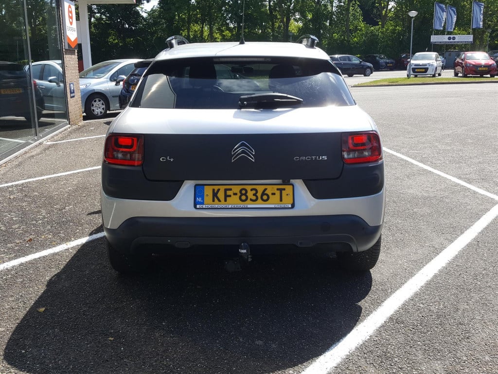 Citroen C4 Cactus vti 82pk airdream shine etg5 automaat navigatie | trekhaa