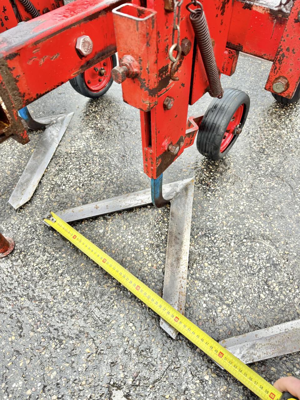 12 rijige Steketee Schoffelmachine Hydr.opklapbaar