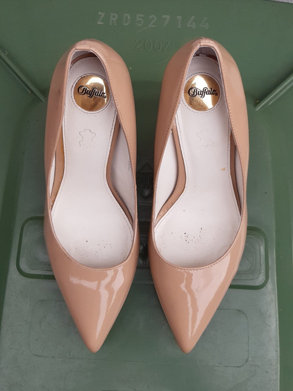 Buffalo Pumps, maat 38