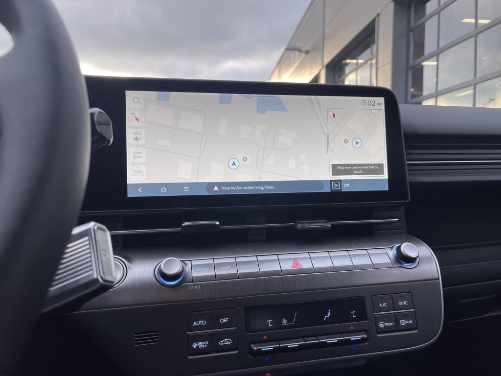 Hyundai Kona electric comfort smart 64.8 kwh met dodehoek detectie!