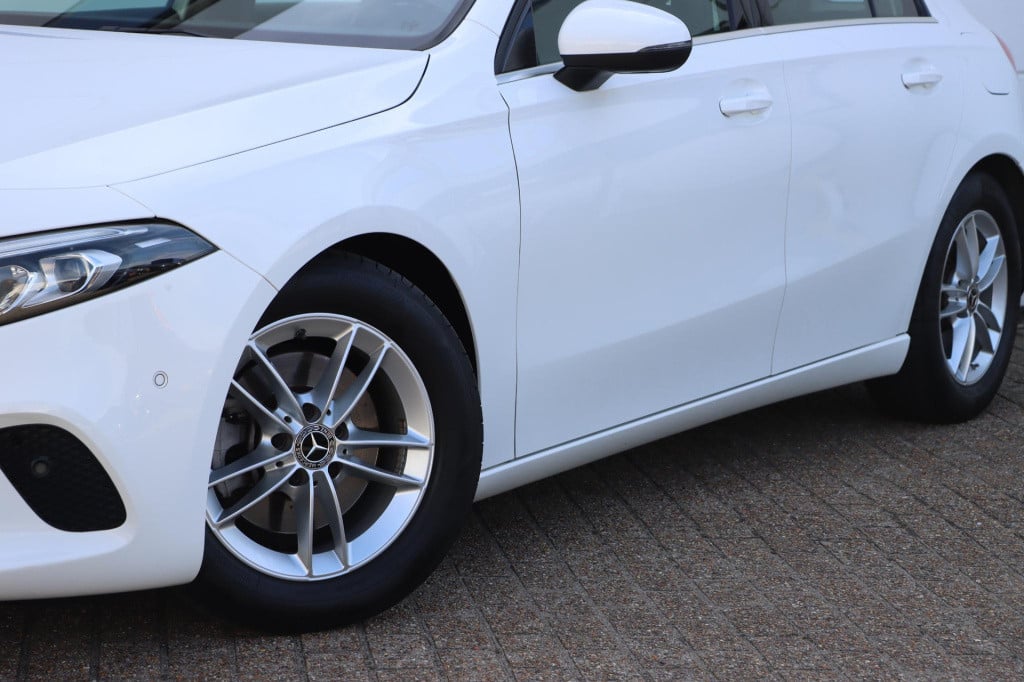 Mercedes-Benz A-Klasse 200 business solution plus upgrade