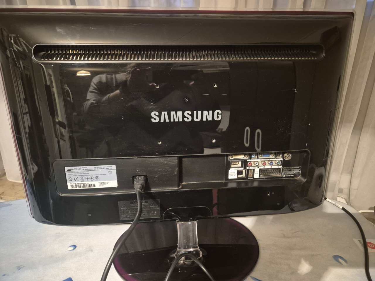 Samsung SyncMaster P2770HD - 27 inch Full HD Monitor