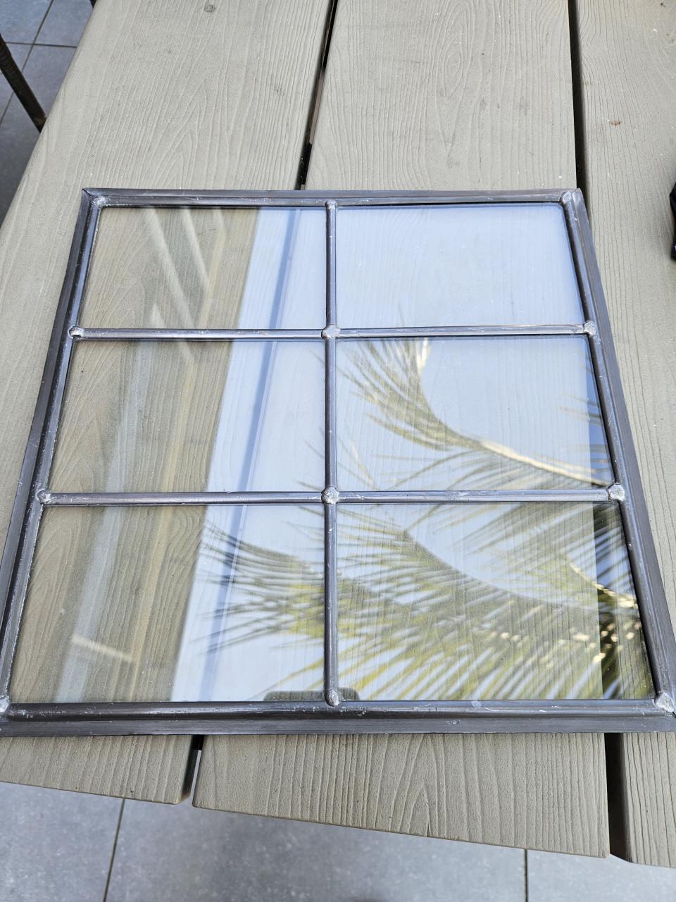 Decoratief glas in lood raam met roedeverdeling zgan