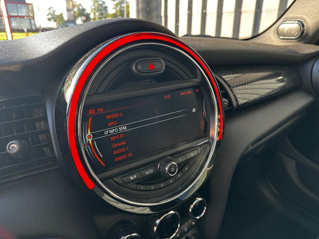 Mini Cooper mini 2.0 sd chili serious business pano | leder | navi | led | 