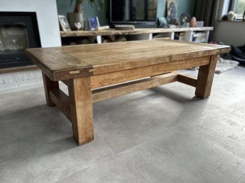 Robuuste, massieve teakhouten kloostertafel salontafel 150x80x47