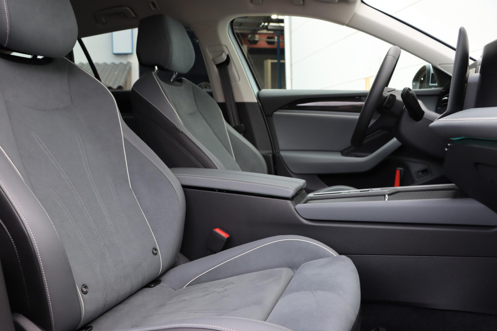 Volkswagen Passat variant 1.5 etsi business dsg 150pk