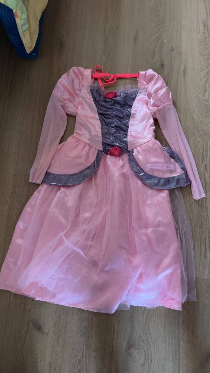 Nette meisjes kleding.