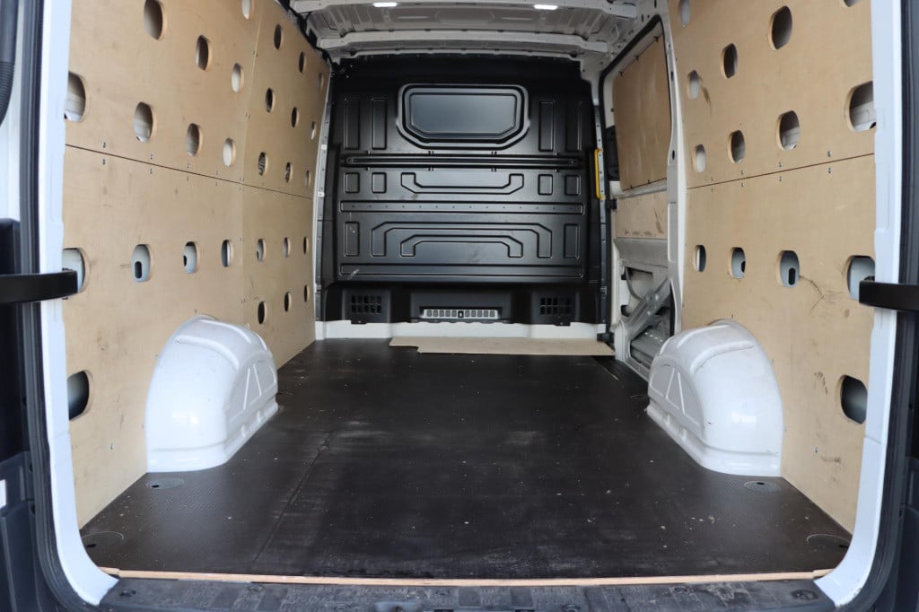 Volkswagen Crafter 30 2.0 tdi l3h2 comfortline 140pk