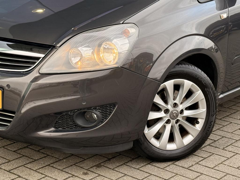 Opel Zafira 1.8 cosmo | 7-zitter | bluetooth | navigatie | cruise | climate