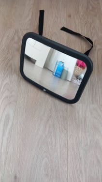 Achterom kijk spiegel voor naar je baby te kijken