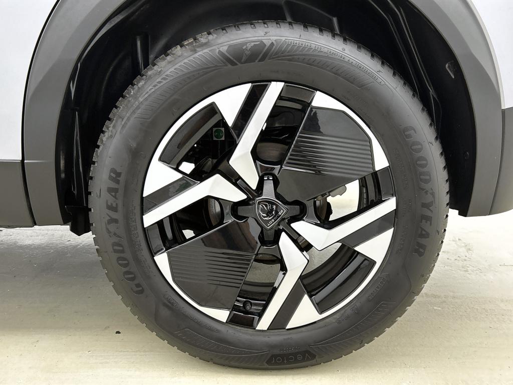 Peugeot 2008 1.2 hybrid 136 allure | rijklaar | 3d cockpit | keyless entry 