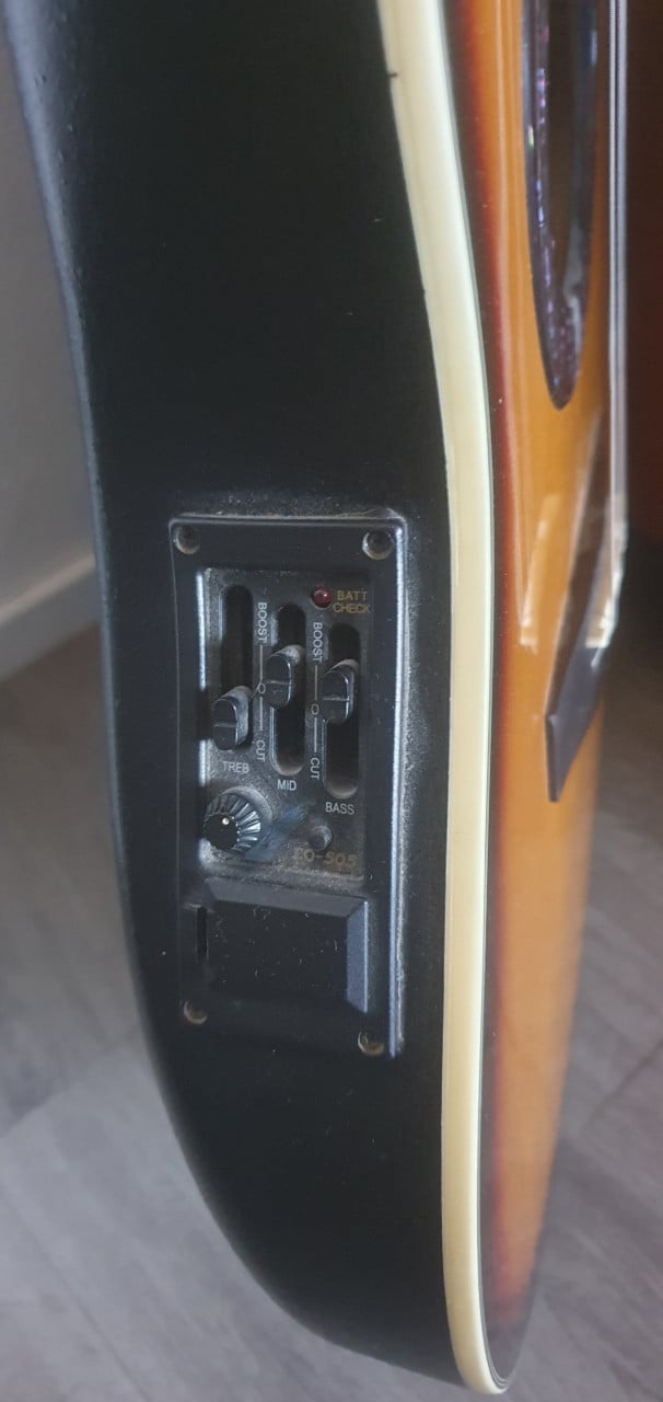 Semi akoestisch gitaar
