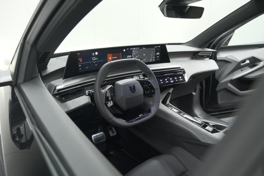 Peugeot 3008 hybrid 145 e-dcs6 gt | elektrische kofferklep | camera | adapt