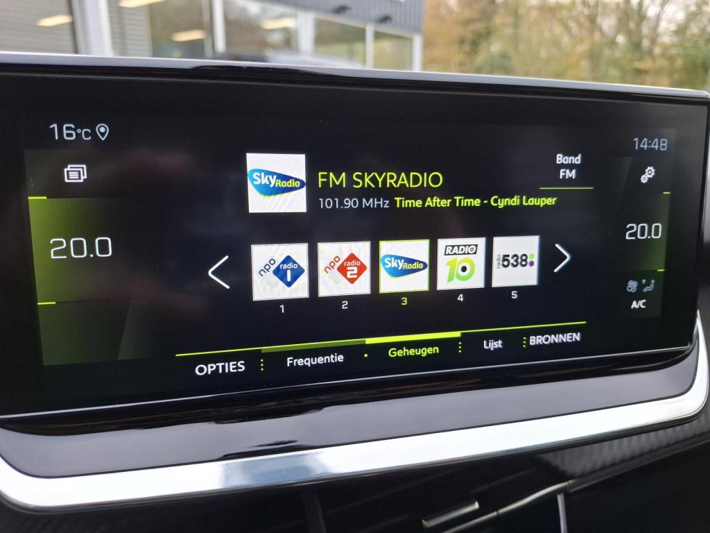 Peugeot 208 1.2 100 allure pano/clima/nav/cam