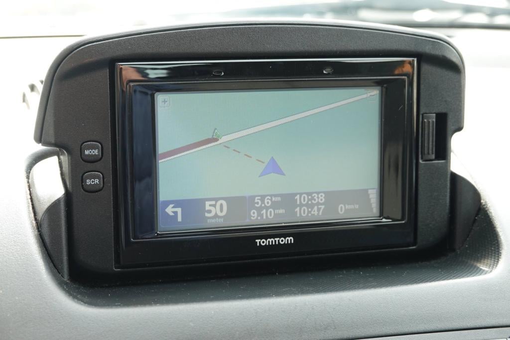 Toyota Aygo 1.0-12v comfort navigator