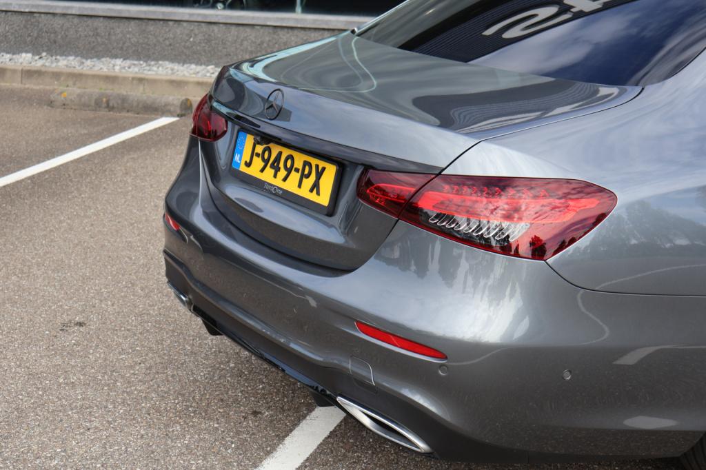 Mercedes-Benz E-Klasse 200 business solution amg l panoramadak l burmester 