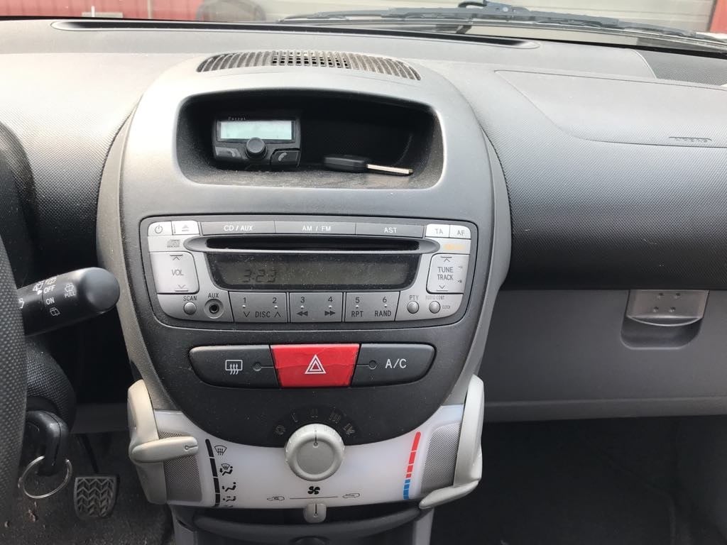 Peugeot 107 1.0-12v xs
