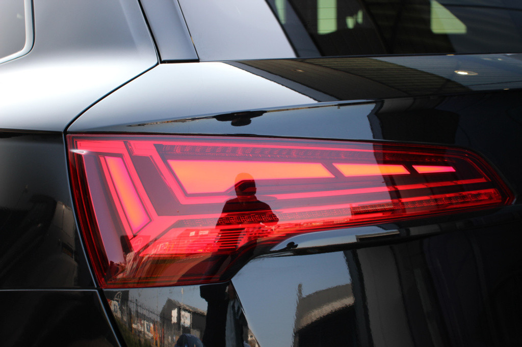 Audi Q5 50 tfsi e s edition competition | phev | vc | sfeerverlichting | tr
