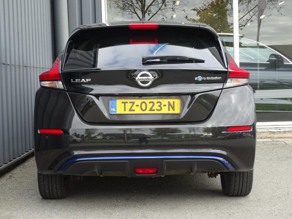 Nissan Leaf n-connecta 40 kwh | incl. btw | 360 camera