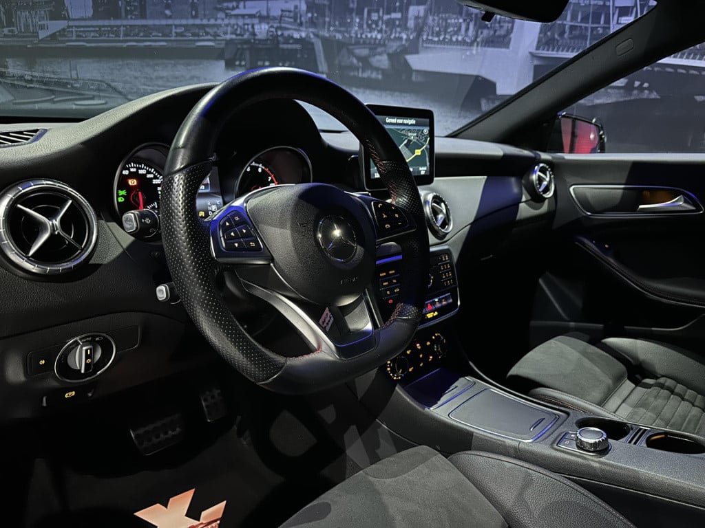 Mercedes-Benz Cla shooting brake 180 ambition *amg-line*led*